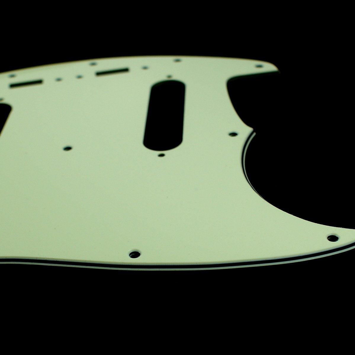 (E31)Custom 3 Ply Guitar Pickguard Fits Mustang Classic Series ,Vintage Green